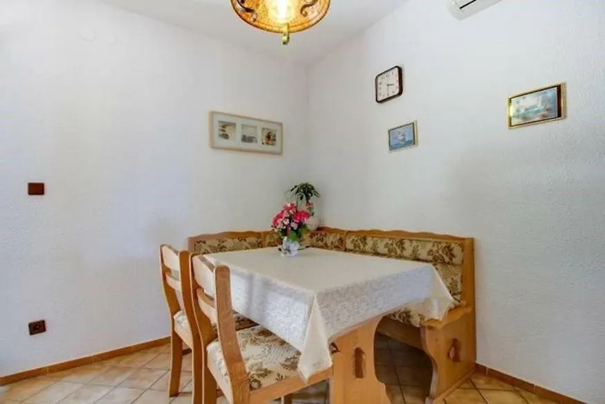Apartments In Mali Losinj 14882 0*,